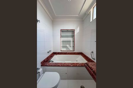 Apartamento à venda com 443m², 4 quartos e 2 vagasBanheiro da Suíte