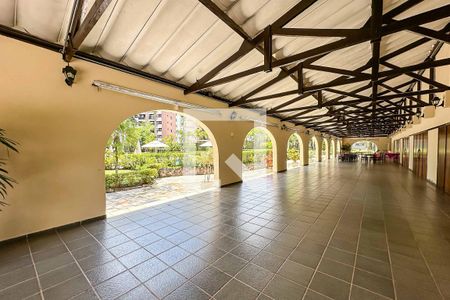 Apartamento à venda com 443m², 4 quartos e 2 vagasÁrea comum - Salão de festas