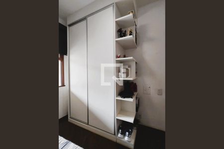 Casa de condomínio à venda com 169m², 4 quartos e 2 vagasQuarto 4 - Armários