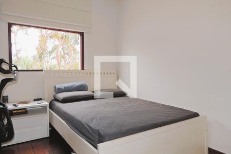 Casa de condomínio à venda com 169m², 4 quartos e 2 vagasQuarto 3 - Armários