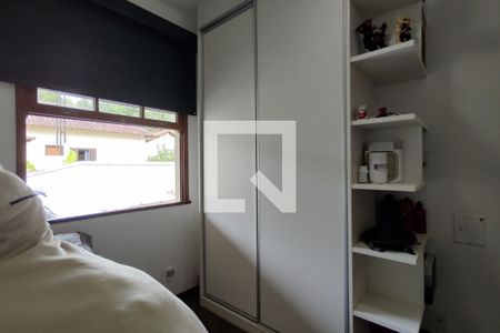 Casa de condomínio à venda com 169m², 4 quartos e 2 vagasQuarto 4 - Armários