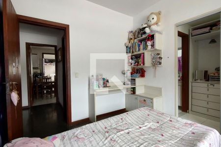 Casa de condomínio à venda com 169m², 4 quartos e 2 vagasQuarto 2 - Suíte