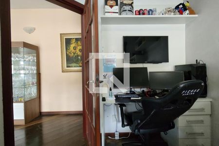 Casa de condomínio à venda com 169m², 4 quartos e 2 vagasQuarto 4 - Armários