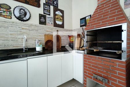 Casa de condomínio à venda com 169m², 4 quartos e 2 vagasChurrasqueira