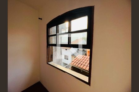 Casa à venda com 3 quartos, 93m² em Parque Pinheiros, Taboão da Serra