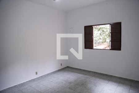 Quarto 1 de casa à venda com 2 quartos, 342m² em Jardim Monjolo, São Paulo