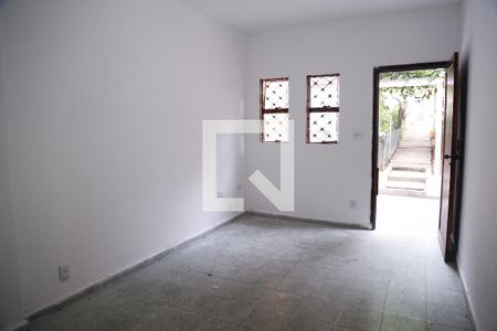 Sala de casa à venda com 2 quartos, 342m² em Jardim Monjolo, São Paulo