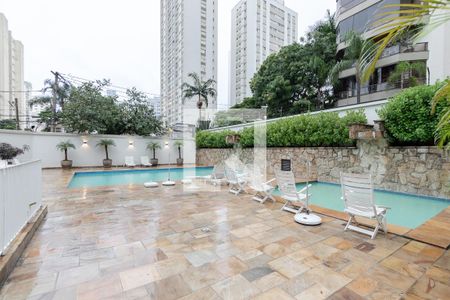 Apartamento para alugar com 286m², 4 quartos e 4 vagasÁrea comum - Piscina