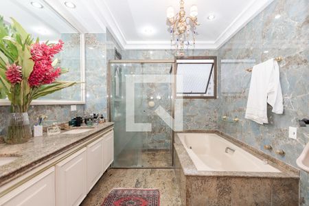 Apartamento para alugar com 286m², 4 quartos e 4 vagasBanheiro da Suíte 1