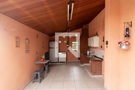 Casa à venda com 240m², 4 quartos e 4 vagas Casa à venda com 240m², 4 quartos e 4 vagasChurrasqueira