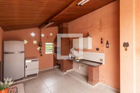 Casa à venda com 240m², 4 quartos e 4 vagas Casa à venda com 240m², 4 quartos e 4 vagasChurrasqueira