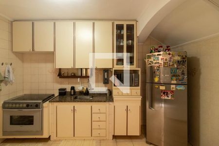 Casa à venda com 240m², 4 quartos e 4 vagas Casa à venda com 240m², 4 quartos e 4 vagasCozinha