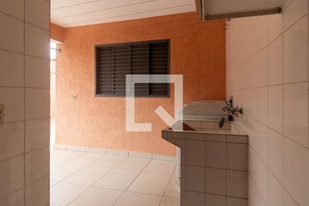 Casa à venda com 240m², 4 quartos e 4 vagas Casa à venda com 240m², 4 quartos e 4 vagasÁrea de Serviço