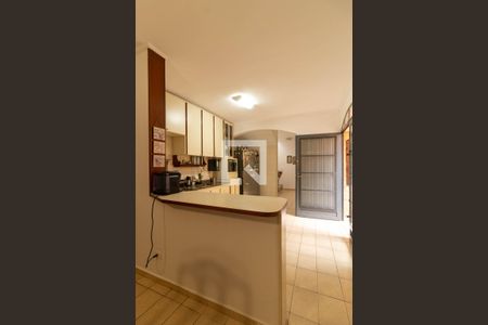 Casa à venda com 240m², 4 quartos e 4 vagas Casa à venda com 240m², 4 quartos e 4 vagasCozinha