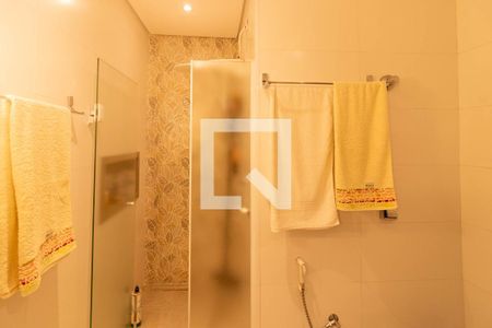 Casa à venda com 240m², 4 quartos e 4 vagas Casa à venda com 240m², 4 quartos e 4 vagasBanheiro da Suíte 1