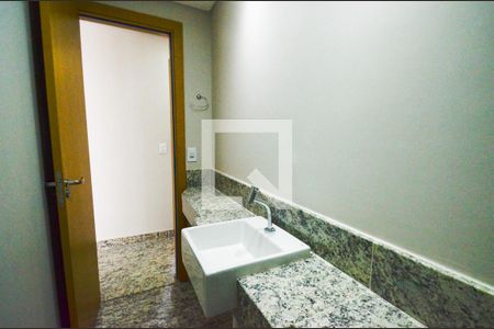 Apartamento para alugar com 69m², 2 quartos e 2 vagasBanheiro social