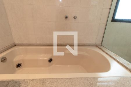 Apartamento para alugar com 193m², 3 quartos e 2 vagasDetalhe do banheiro