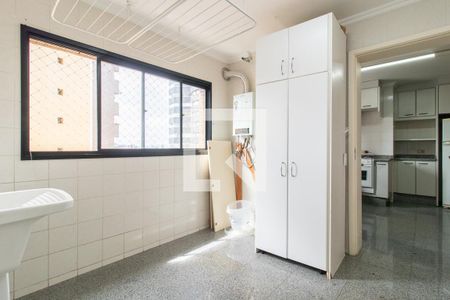 Apartamento para alugar com 193m², 3 quartos e 2 vagasÁrea de Serviço