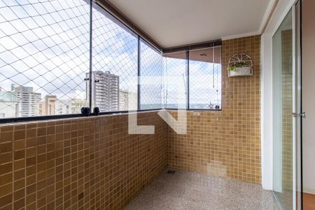 Apartamento para alugar com 193m², 3 quartos e 2 vagasVaranda