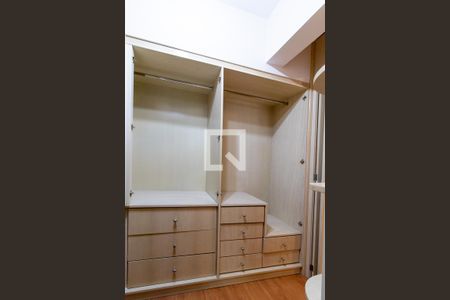 Apartamento para alugar com 193m², 3 quartos e 2 vagasCloset da suíte