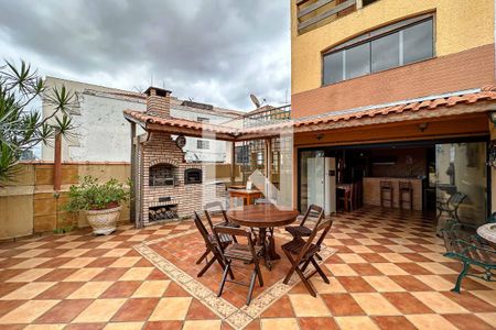 Casa à venda com 340m², 3 quartos e 4 vagasChurrasqueira