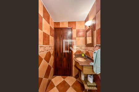 Casa à venda com 340m², 3 quartos e 4 vagasBanheiro da Churrasqueira