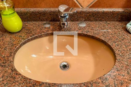 Casa à venda com 340m², 3 quartos e 4 vagasBanheiro da Churrasqueira