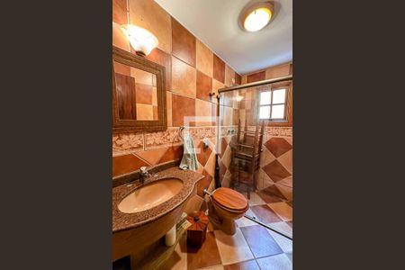 Casa à venda com 340m², 3 quartos e 4 vagasBanheiro da Churrasqueira