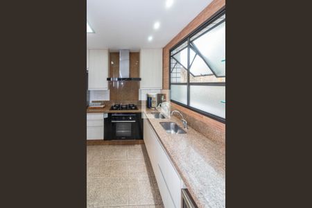 Apartamento para alugar com 160m², 4 quartos e 4 vagasCozinha