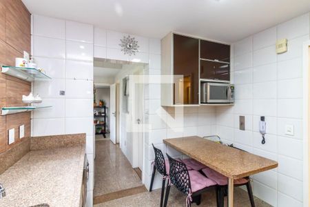 Apartamento para alugar com 160m², 4 quartos e 4 vagasCozinha