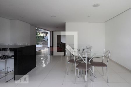 Apartamento para alugar com 36m², 1 quarto e 1 vaga Apartamento para alugar com 36m², 1 quarto e 1 vagaÁrea comum - Salão de festas