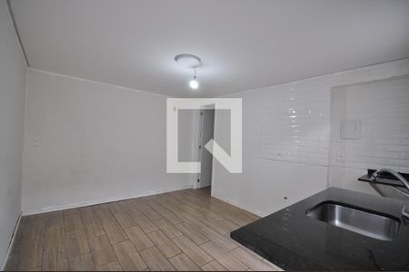 Quarto/Cozinha de apartamento para alugar com 1 quarto, 24m² em Vila Guilherme, São Paulo