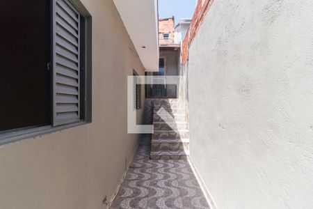 Casa para alugar com 105m², 2 quartos e 1 vaga Casa para alugar com 105m², 2 quartos e 1 vagaCorredor