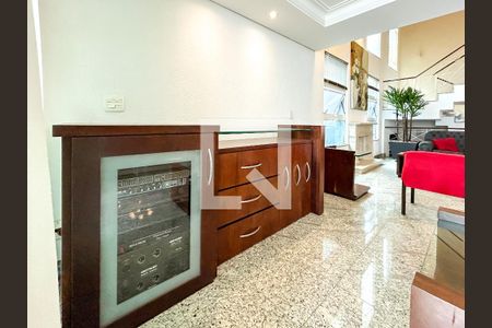 Sala de casa de condomínio para alugar com 5 quartos, 357m² em Paquetá, Belo Horizonte