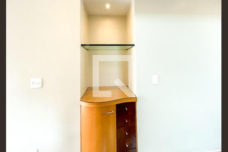 Sala de casa de condomínio para alugar com 5 quartos, 357m² em Paquetá, Belo Horizonte