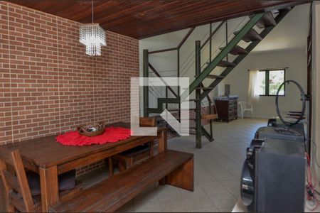 sala  de casa de condomínio à venda com 3 quartos, 180m² em Vargem Pequena, Rio de Janeiro
