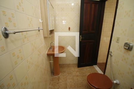 Banheiro de apartamento para alugar com 1 quarto, 65m² em Penha, Rio de Janeiro