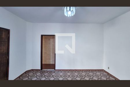 Sala de casa para alugar com 1 quarto, 65m² em Penha, Rio de Janeiro