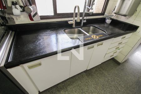 Apartamento à venda com 164m², 3 quartos e 2 vagasCozinha