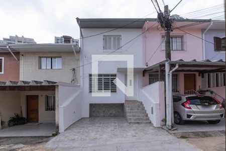 Casa para alugar com 107m², 2 quartos e 2 vagas Casa para alugar com 107m², 2 quartos e 2 vagasFachada do Imóvel