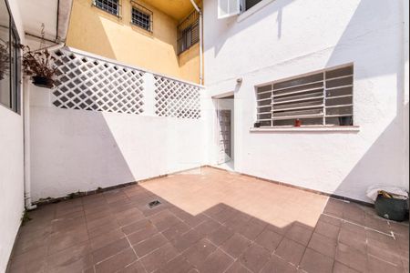 Casa para alugar com 107m², 2 quartos e 2 vagas Casa para alugar com 107m², 2 quartos e 2 vagasQuintal