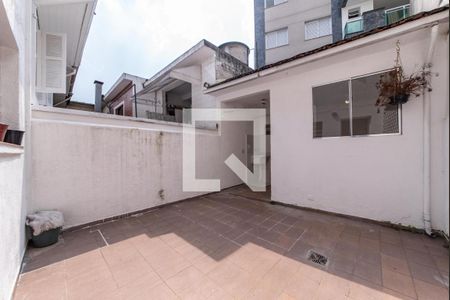 Casa para alugar com 107m², 2 quartos e 2 vagas Casa para alugar com 107m², 2 quartos e 2 vagasQuintal