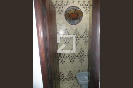 Casa para alugar com 410m², 5 quartos e 7 vagasBanheiro Social 