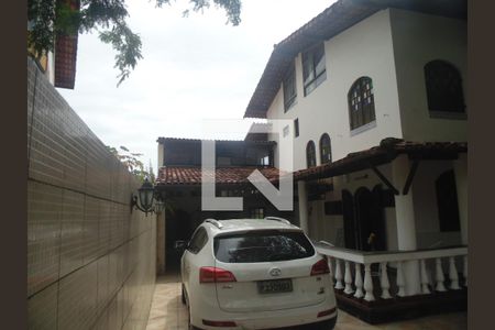Casa para alugar com 410m², 5 quartos e 7 vagasGaragem 