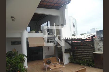 Casa para alugar com 410m², 5 quartos e 7 vagasFundos 