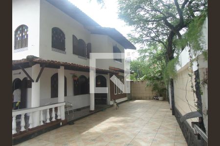 Casa para alugar com 410m², 5 quartos e 7 vagasFachada 