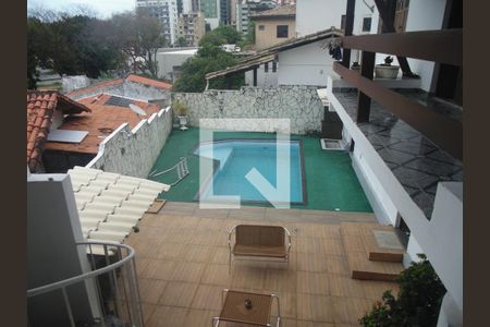 Casa para alugar com 410m², 5 quartos e 7 vagasÁrea comum - Piscina