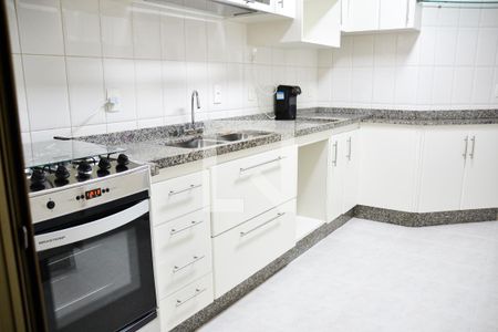 Apartamento para alugar com 118m², 4 quartos e 2 vagasCozinha 