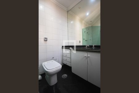 Apartamento à venda com 246m², 4 quartos e 4 vagasBanheiro Suíte 1