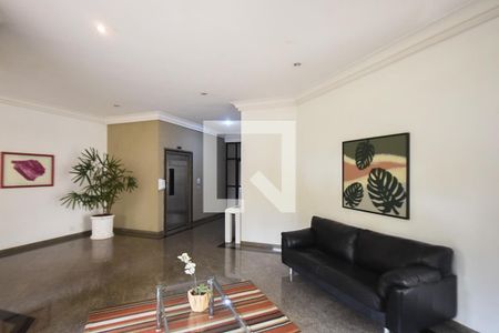 Apartamento à venda com 246m², 4 quartos e 4 vagasHall Social